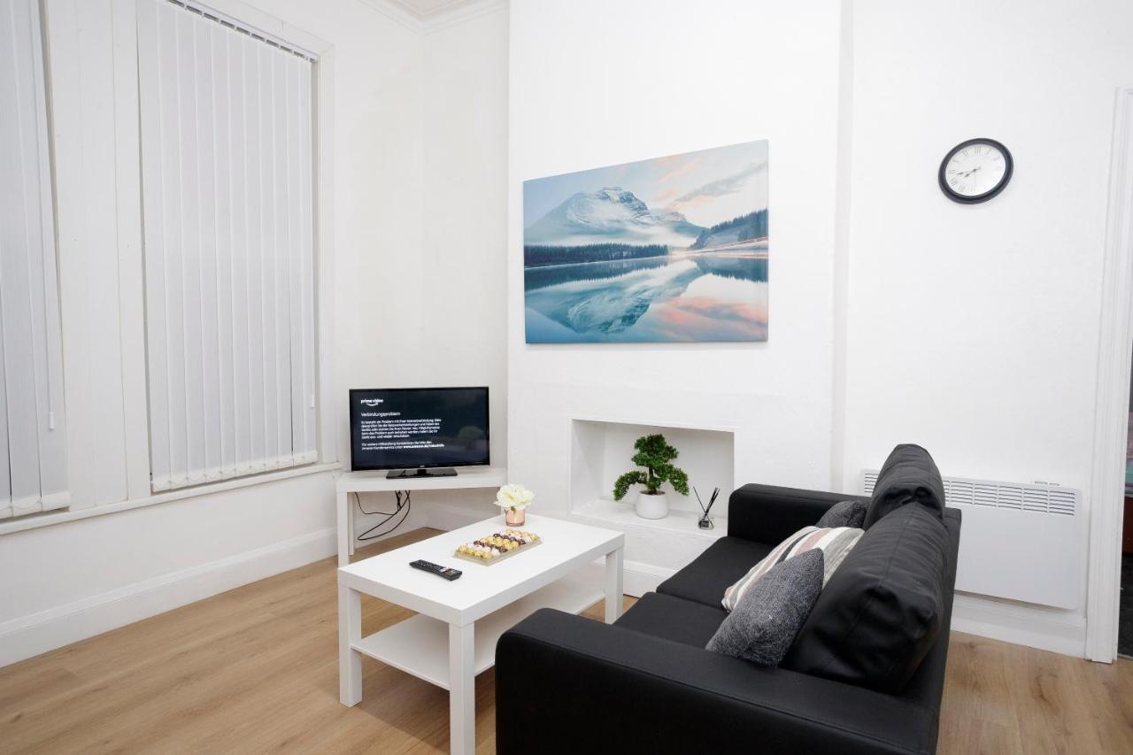 Kirkstall Serviced Apartments Leeds Leeds  Kültér fotó