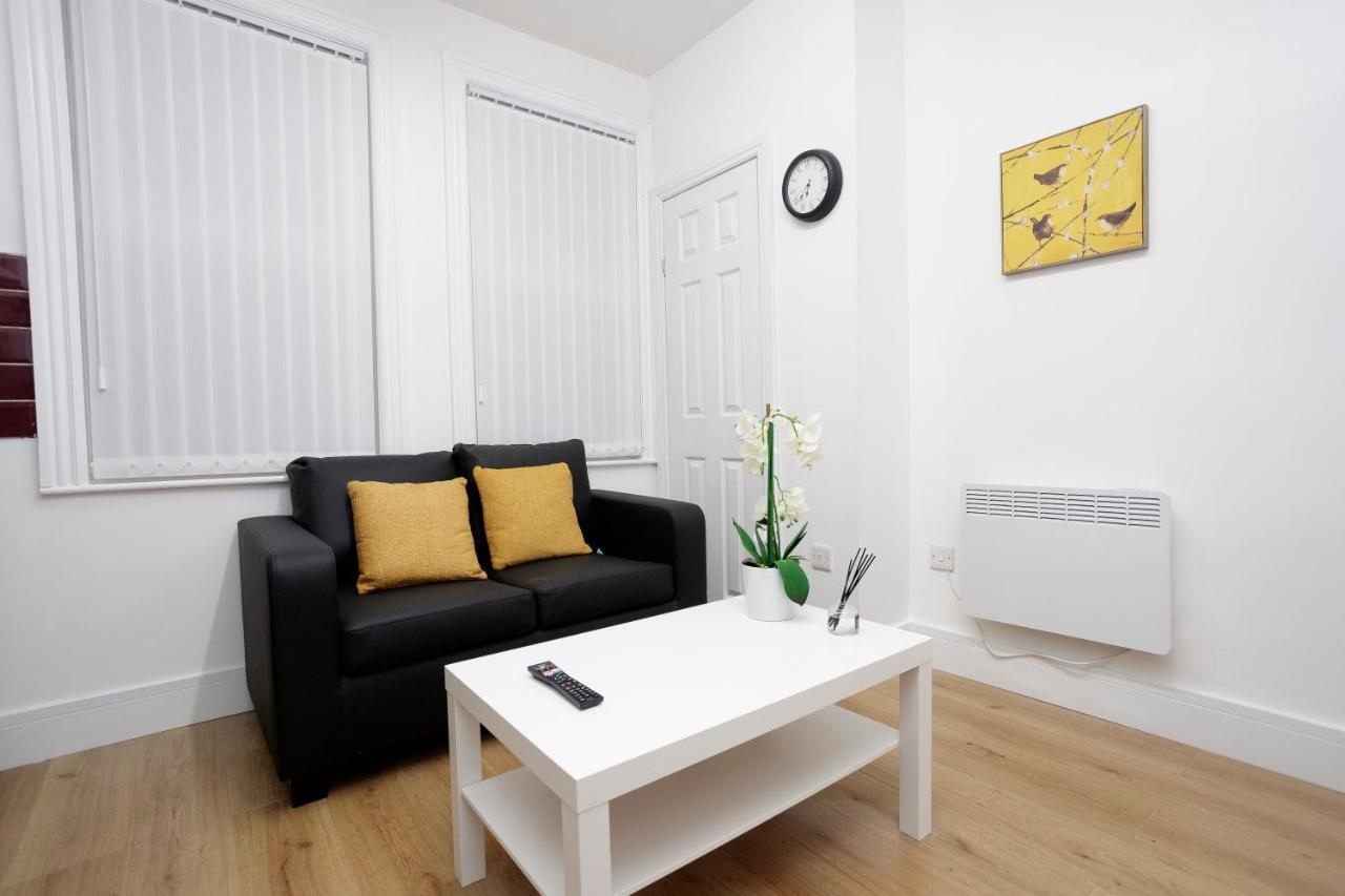 Kirkstall Serviced Apartments Leeds Leeds  Kültér fotó